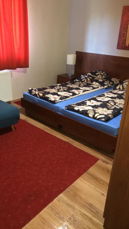 Staff House Bed & Breakfast Nyiregyhaza Exterior photo